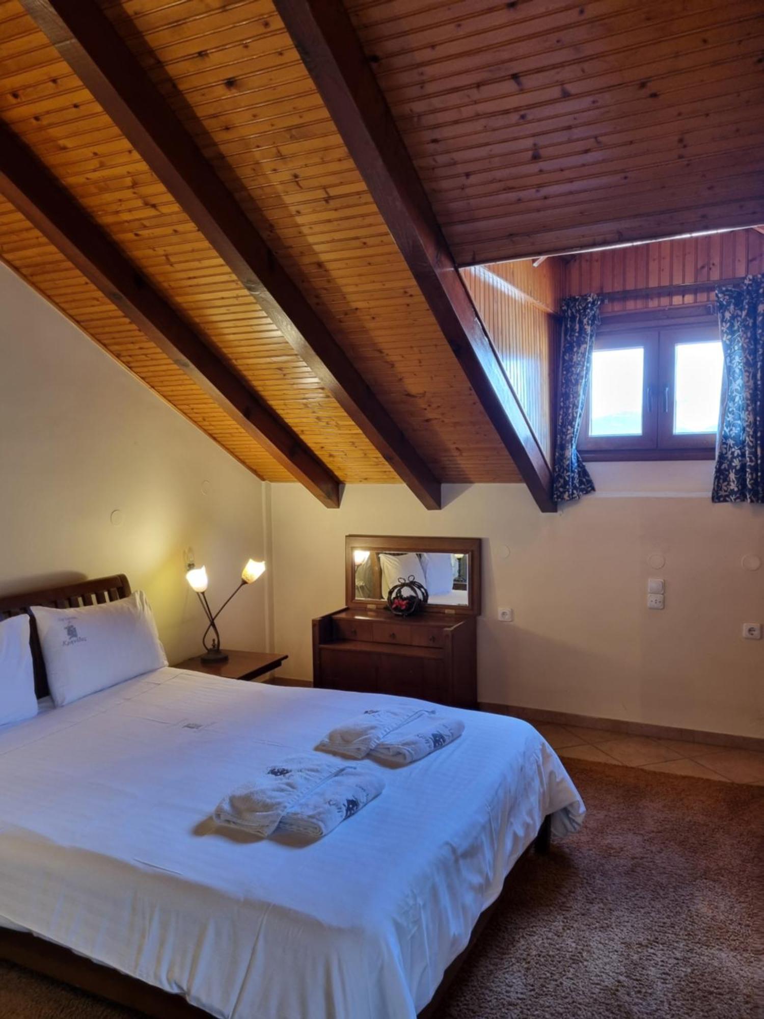 Kalavrita Krinides Apartment And Attics Eksteriør billede
